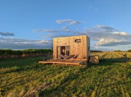 La Tiny House de chez Henri，位于Brégy的农家乐