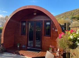 The Fox's Den, Luxury Cosy Mini Lodge, Highlands，位于北巴拉胡利什的木屋