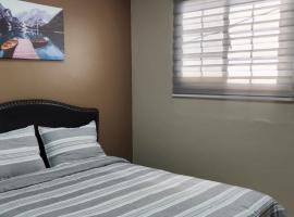 The Layover - 6 mins from the airport, Fully equipped for short and long stays