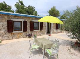 Holiday home in Silo - Insel Krk 45794，位于希洛的酒店