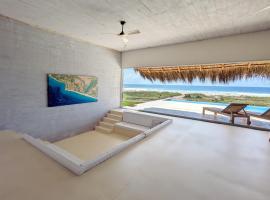 Secret Paradise - Private Beach Eco-Villa，位于Tlachicón的酒店