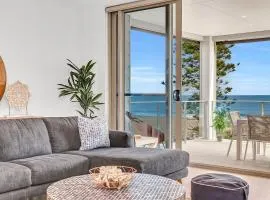 'Sunset Delight' Hamptons-style Beachfront Living