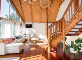 The Treehouse Pet Friendly 2 Mins Walk to Beach