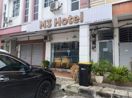 M Three Hotel by SECOMS，位于Kampong Batu Tiga的酒店