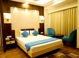 Hotel Avenue Plaza ! Serampore - Samrat Restaurant, N S Avenue，位于Shrīrāmpur的酒店