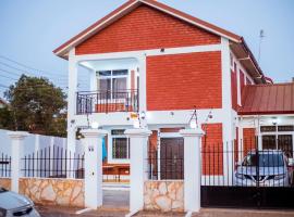Essmante Villa - Comunal Pool, Gym, Tennis & Basketball Court，位于Oyibi的酒店