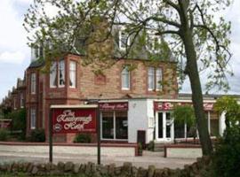 The Rossborough Hotel，位于邓巴的酒店
