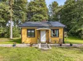 Holiday Home Kjuge Gula Huset by Interhome