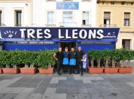 Hotel Tres Leones，位于滨海比拉萨尔的酒店