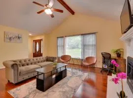 Pet Friendly Charming Cozy Greensboro Gem!