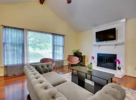 Pet Friendly Charming Cozy Greensboro Gem!