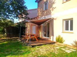 Le Clos Andrée - Charmante maison - Zone Nord Montauban - 8 couchages - 3 chambres - Jardin - Parking 3 véhicules - Garage - Climatisation，位于蒙托邦的酒店