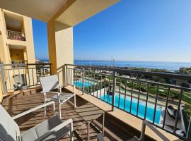 Stunning Seafront Portomaso Apartment，位于帕切维拉的海滩短租房