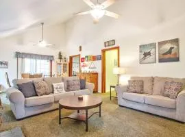 Lakeside Retreat, walking distance to Bear Lake