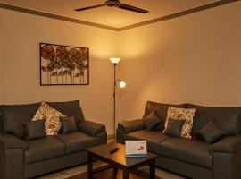 Pent House 2BHK A/C SR Nagar, Hyderabad，位于海得拉巴的酒店