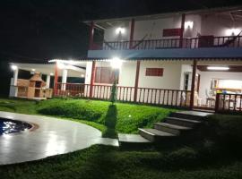 Casa Campestre Privada El Reposo con piscina y WIFI，位于拉维加的酒店