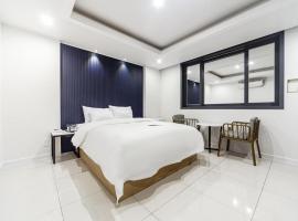Rium Hotel，位于木浦市的酒店