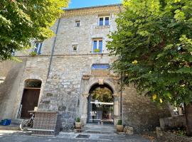 Auberge du désert，位于Saint-Nazaire-le-Désert的酒店
