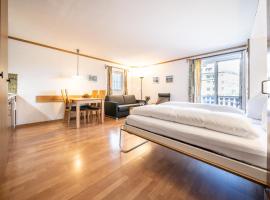 4306 Liebevolle 1,5-Zimmer-Wohnung mit Balkon und traumhaftem Ausblick，位于武尔佩拉的公寓