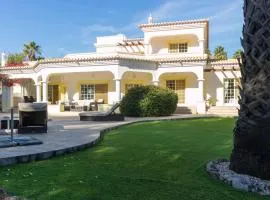 Villa Luxury Suites, Heated Outdoor Pool