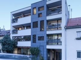 Pár pokojů microhotel，位于兹林的酒店
