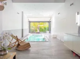 Villa QUEEN Marseille avec jardin, piscine et spa chauffé interieur - 15 couchages