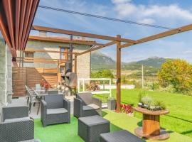 Acogedora casa rural con jardín y barbacoa próxima a Pamplona，位于Ilzarbe的乡间豪华旅馆