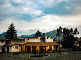 Chuquiragua Lodge & Spa，位于Machachi的木屋