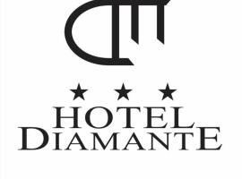 HOTEL DIAMANTE，位于雷西斯膝西亚雷西斯藤西亚国际机场 - RES附近的酒店