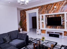 PINORICH VILLA-Buea，位于Buea的酒店