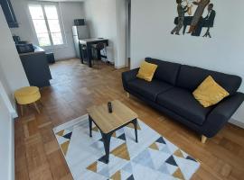 Superbe appartement F2 refait à neuf plein centre，位于库唐斯的酒店