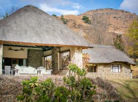 Lolambazo Country House & Cottage - Giants Castle Drakensberg，位于Mahlutshini的乡间豪华旅馆