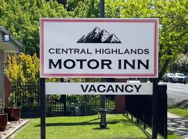Central Highlands Motor Inn，位于凯恩顿的酒店