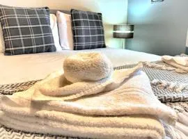 Primrose 19-Woodland Lodges-Carmarthen-Pembroke
