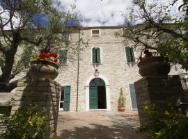 Villa le Colline - Teloni，位于钦戈利的酒店