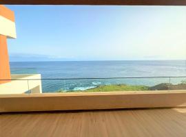 Ocean Mirror Apartment，位于普拉亚的公寓