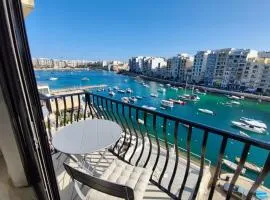 Spinola Bayview Apartment