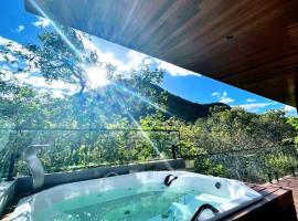 Casa Vértize, uma casa de alto padrão com Spa Hidro e vista espetacular，位于卡瓦坎特的酒店