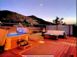 JT's Star Catcher Cabin - HOT TUB