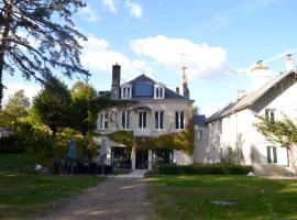 Maison lAmrique welcome you to one of their rooms, Dogs are also welcomed，位于圣让勒布朗的酒店