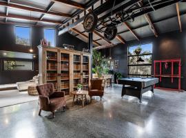 The Black Barn，位于奥克兰的酒店