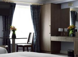 Slaney Suites，位于恩尼斯科西的酒店