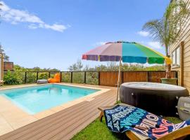 Ourania Luxury Villa with unforgettable sea views，位于莱伊的公寓