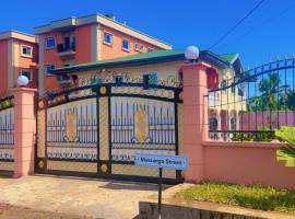 The Massango Guesthouse Limbe-Victoria Cameroon，位于林贝的酒店