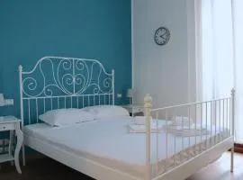 Lovely Navigli Studio with balcony - Via Carlo torre