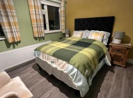 Pinebrook BnB En-suite 1 double bed，位于基利贝格斯Killybegs Maritime and Heritage Centre附近的酒店
