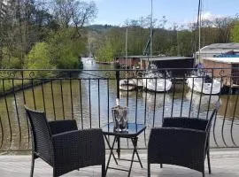 Marina Boathouse, lake windermere lets