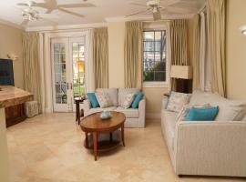 Villa Renaissance Unit 501 Grace Bay Beach，位于The Bight Settlements的公寓