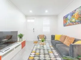 Renovated 4BD Terrace located in Heart of the City