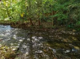 Whispering Creek Cabin